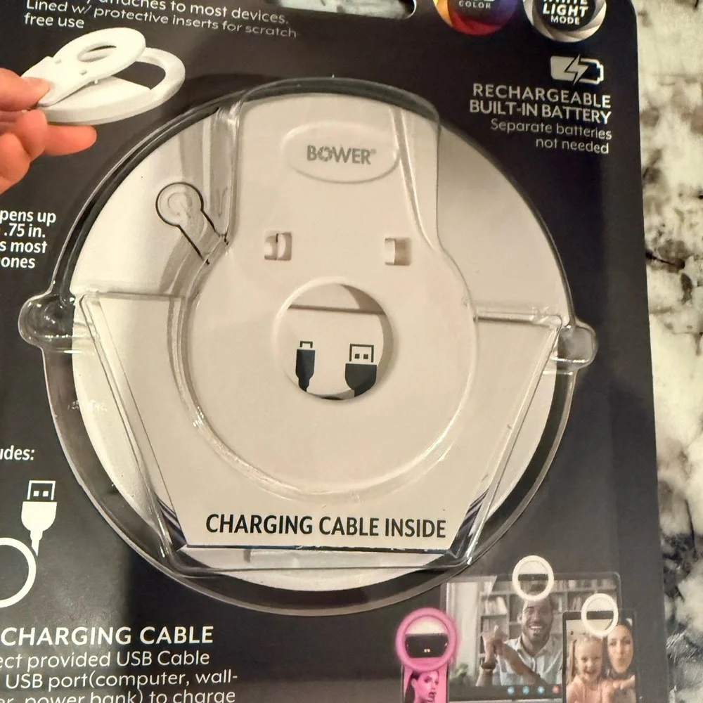 Clip-on LED Selfie Light with Built-in Rechargeable Battery